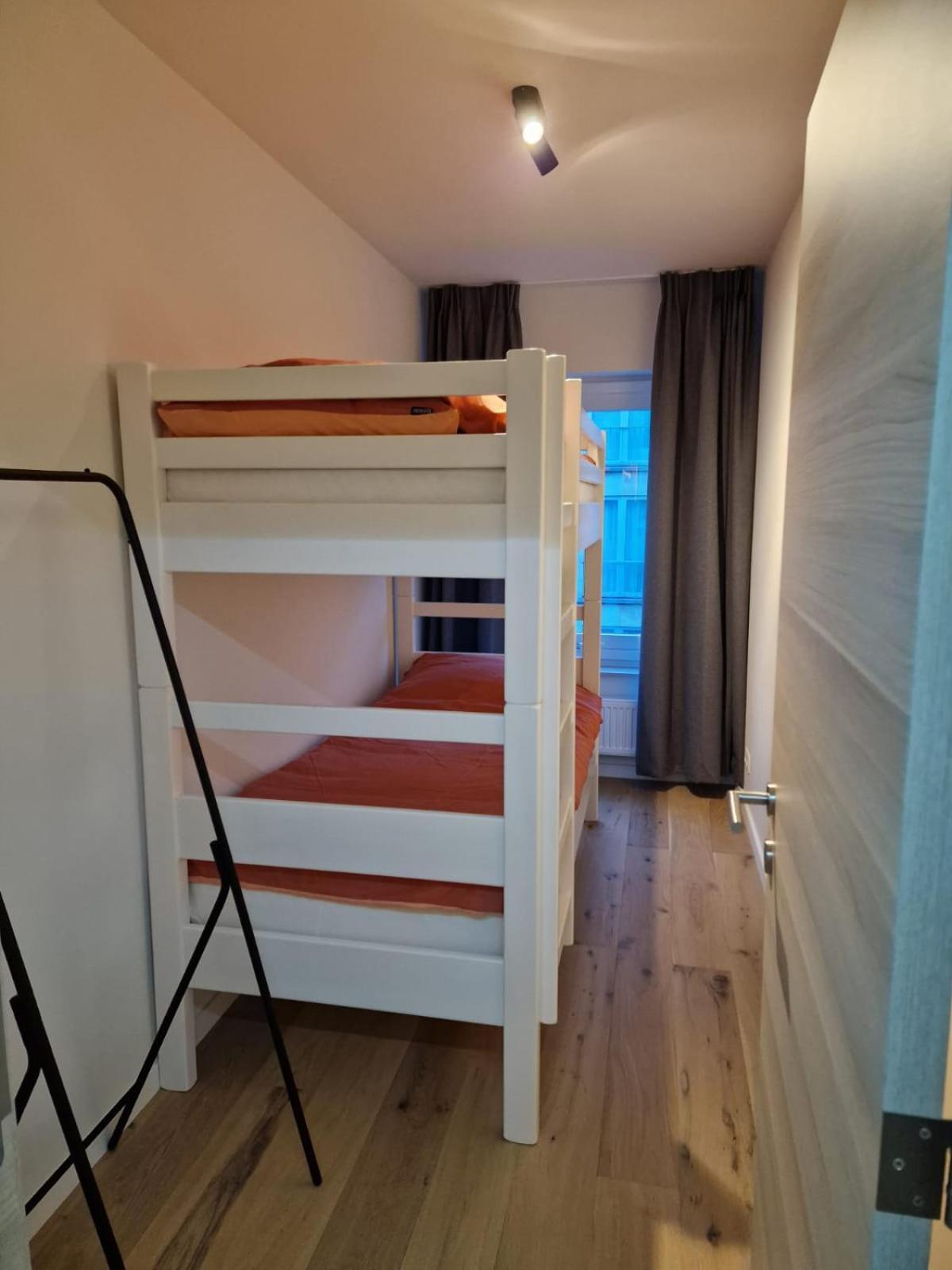 Luxury Renovated 3 Rooms Apartment Oostende Bagian luar foto