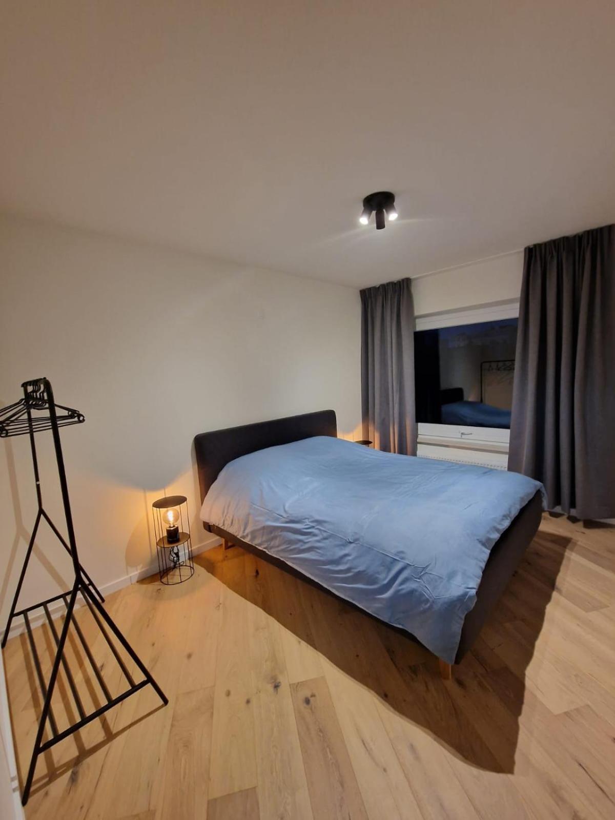 Luxury Renovated 3 Rooms Apartment Oostende Bagian luar foto