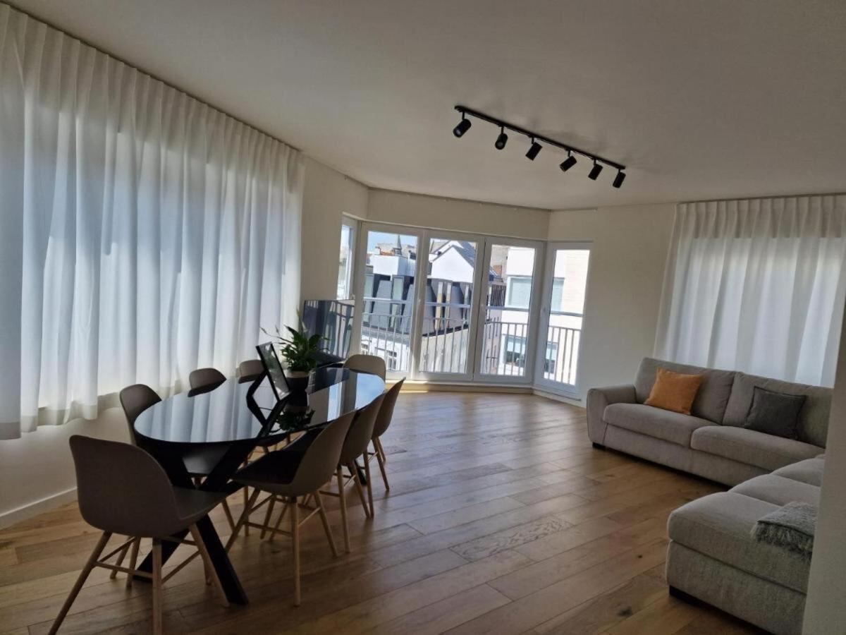 Luxury Renovated 3 Rooms Apartment Oostende Bagian luar foto