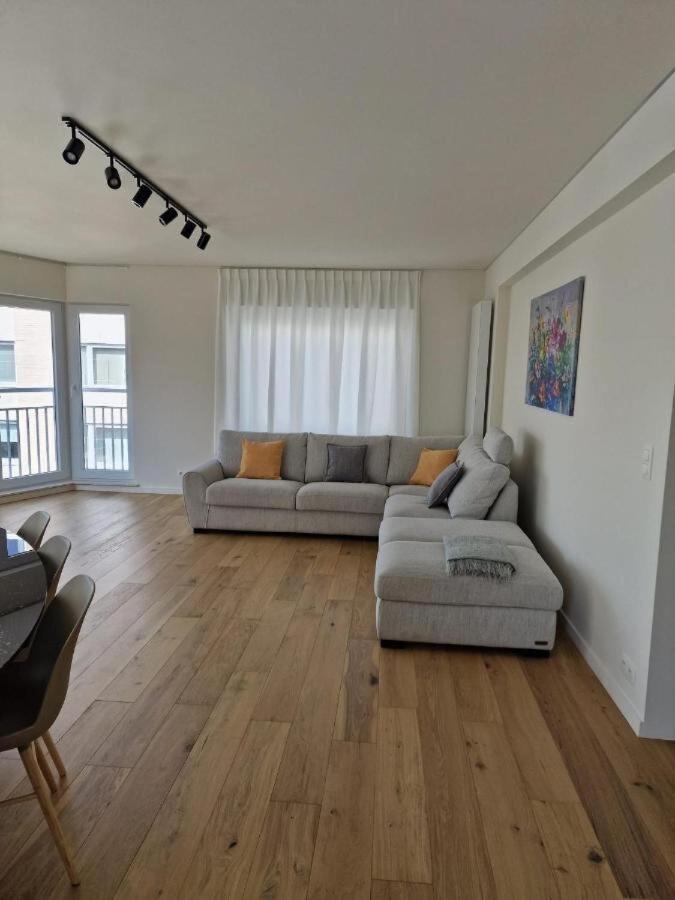 Luxury Renovated 3 Rooms Apartment Oostende Bagian luar foto