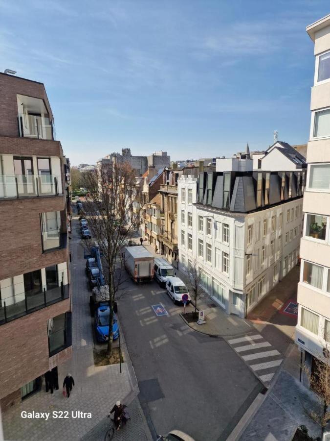 Luxury Renovated 3 Rooms Apartment Oostende Bagian luar foto