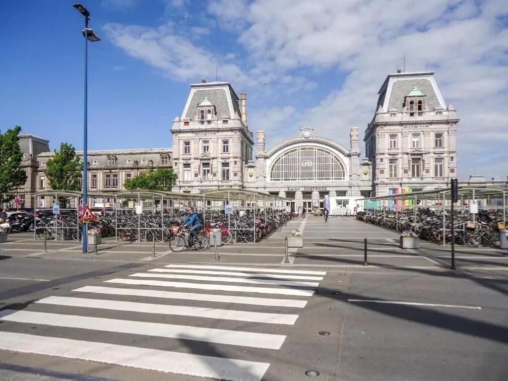 Luxury Renovated 3 Rooms Apartment Oostende Bagian luar foto